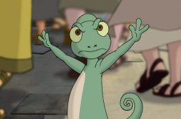 Miguel the Chameleon making himself the center of attention.